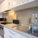 Canal-side Townhouse Free Parking Location Casa de Férias Leeds (West Yorkshire)