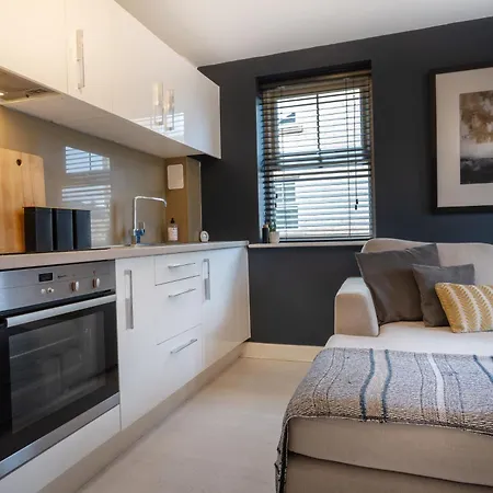 Canal-side Townhouse Free Parking Location Vakantiehuis