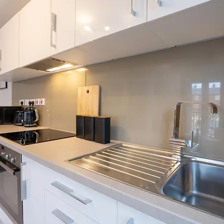 Canal-side Townhouse Free Parking Location Vakantiehuis Leeds (West Yorkshire)